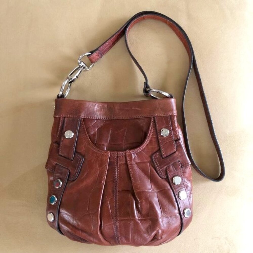 B. Makowsky Crocodile Embossed Brown Leather Crossbody Purse